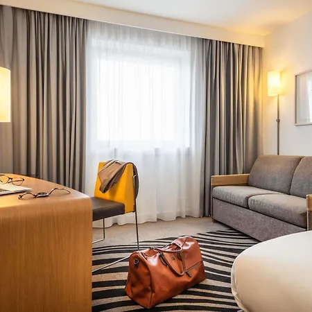 Novotel Marne-la-vallee מלון