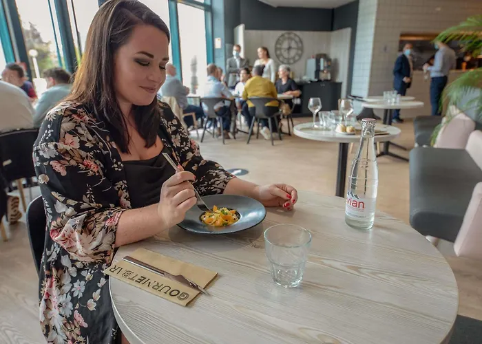 호텔 Novotel Marne-la-vallee 누와시 르 그헝