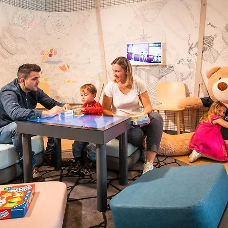 Novotel Marne-la-vallee מלון 4*
