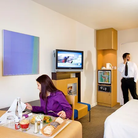 Novotel Marne-la-vallee 4* נואזי-לה-גראן